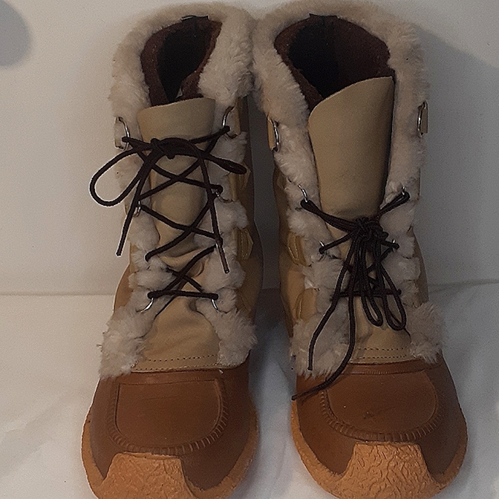 Sorel Nanook Women's Leather Waterproof Winter Boots. Removable Liner